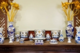 Cách Đặt Hũ Gạo, Nước, Muối Trên Bàn Thờ Gia Tiên, Thần Tài